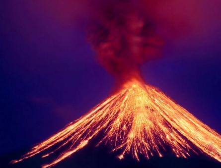 Сон извержение вулкана лава